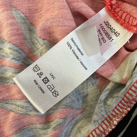 Tropical Print Tee w/ Stripe Trim - Picture 6 of 6